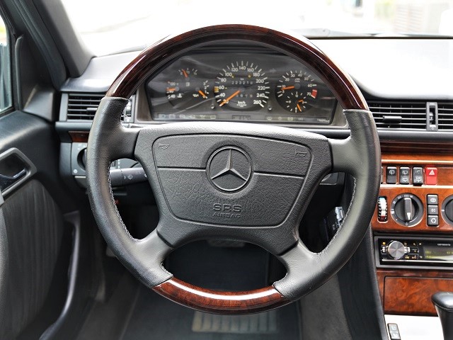 1994 Mercedes-Benz E320 wagon 