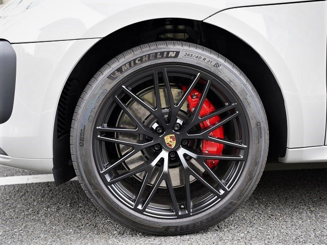2022 Porsche Macan GTS PDK 4WD Sports Chrono PKG