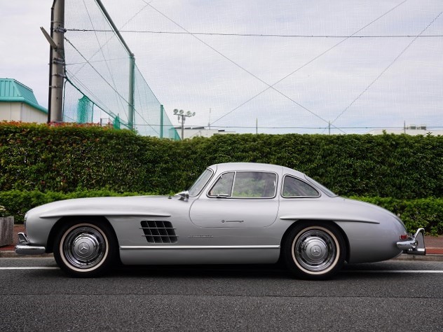 1994 Mercedes-Benz  300SL GULLWING VERSION