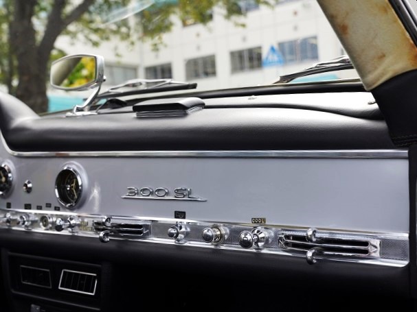 1994 Mercedes-Benz  300SL GULLWING VERSION