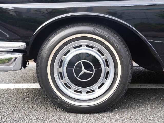 1966 Mercedes-Benz 230S dealer car