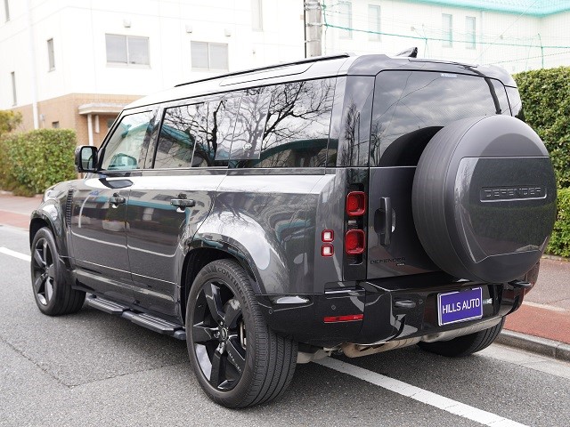 2022 Land Rover Defender 110 Urbanite 