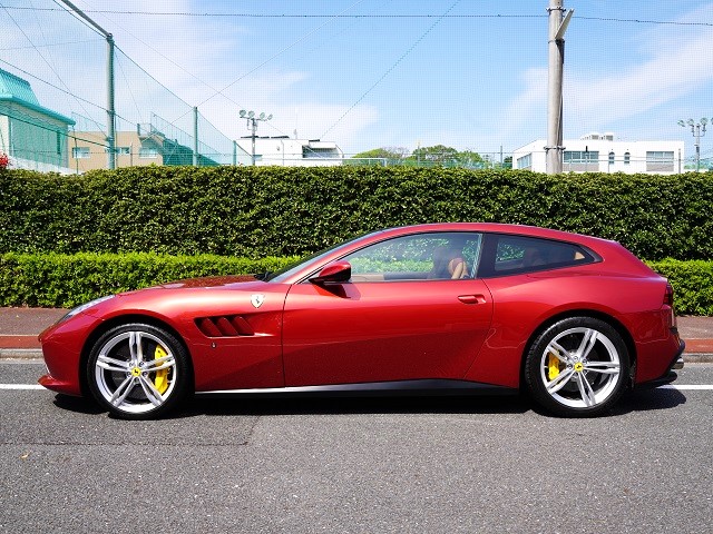 2018 Ferrari GTC4Lusso  6.3 4WD