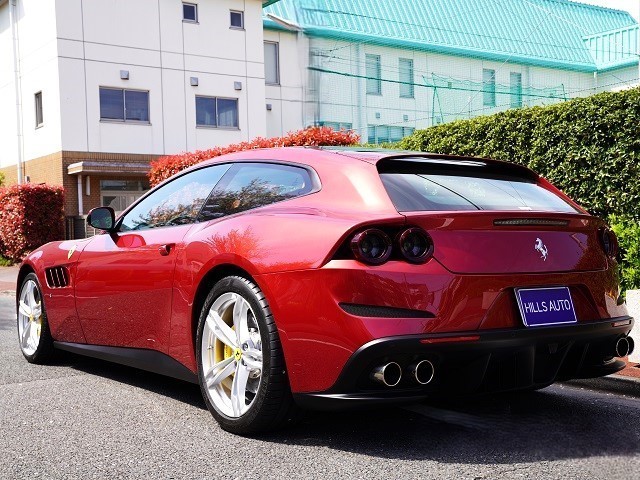 2018 Ferrari GTC4 Lusso  6.3 4WD