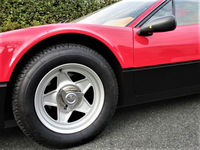 1982 Ferrari 512BBi 5 speed MT Daytona seat