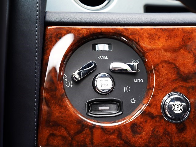 2011 Rolls-Royce Phantom Coupé 6.75 21AW