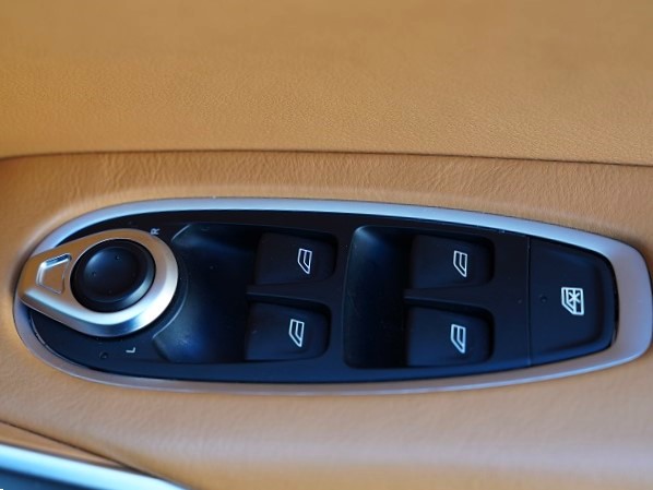 2021 Aston Martin DBX 4.0 4WD Exterior Pack  Panoramic roof