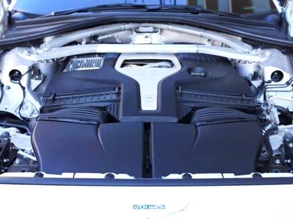 2021 Aston Martin DBX 4.0 4WD Exterior Pack  Panoramic roof