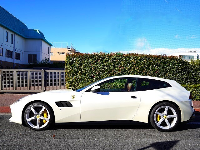 2018 Ferrari GTC4 Lusso T 