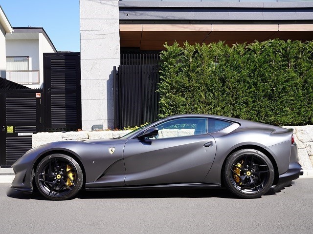 2019 Ferrari 812 Superfast  F1 DCT