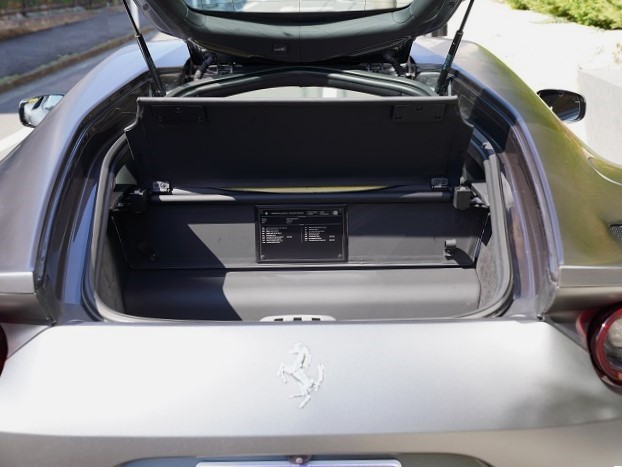 2019 Ferrari 812 Superfast  F1 DCT