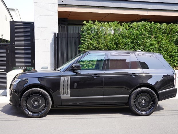 2021 Land Rover Range Rover SVO Design Edition 2021 4WD special edition 