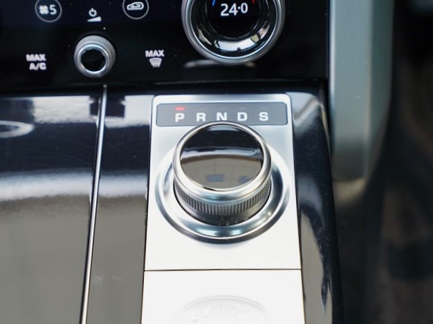 2021 Land Rover Range Rover SVO Design Edition 2021 4WD special edition 