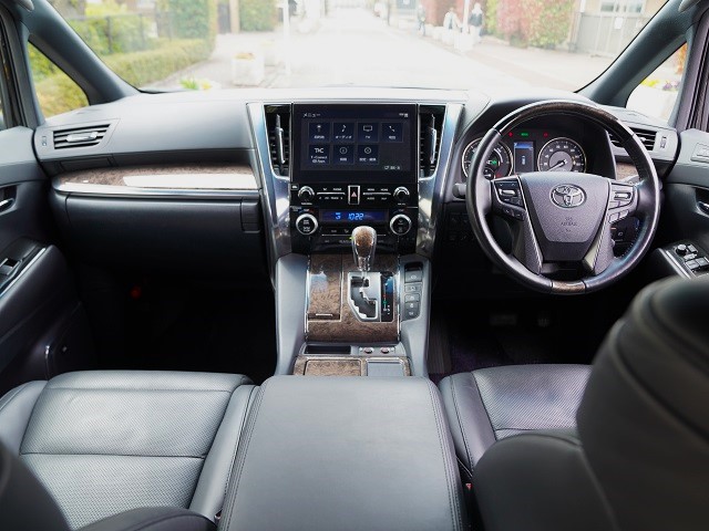 2023 Toyota Alphard Hybrid 2.5 Spacious Lounge E-Four 4WD Limited to 100 units