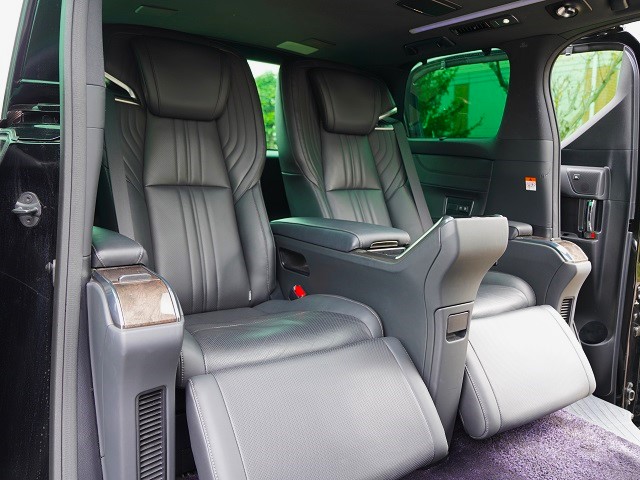 2023 Toyota Alphard Hybrid 2.5 Spacious Lounge E-Four 4WD Limited to 100 units