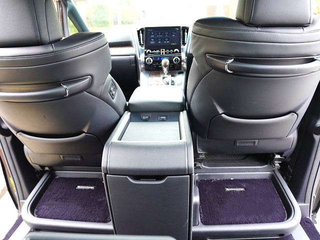 2023 Toyota Alphard Hybrid 2.5 Spacious Lounge E-Four 4WD Limited to 100 units