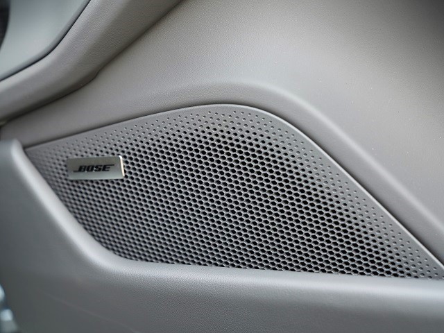 2024 Porsche Taycan Cross Turismo 4 4+1 seats 4WD