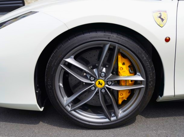 2017 Ferrari 488 GTB F1 DCT  F Lifter