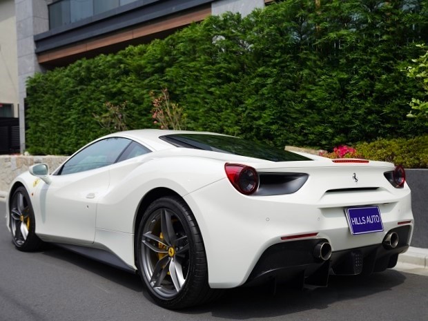 2017 Ferrari 488 GTB F1 DCT  F Lifter