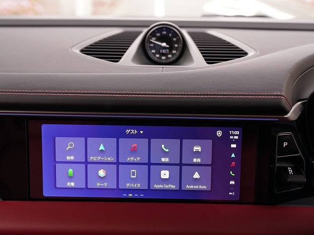 2025 Porsche Macan electric Panoramic roof Sports Chrono