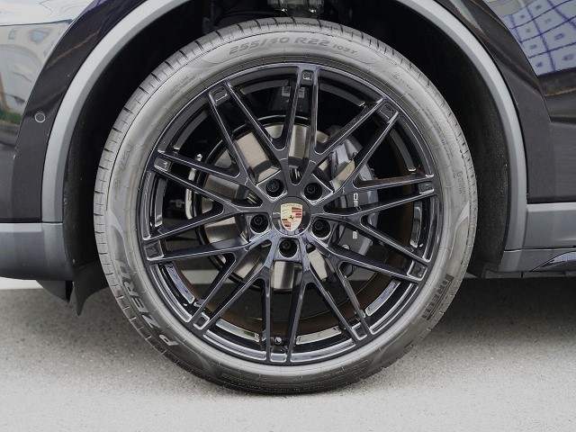 2025 Porsche Macan Electric Sport Chrono