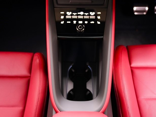 2025 Porsche Macan Electric Sport Chrono