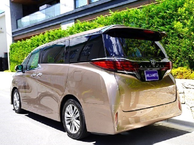 2024 Toyota Alphard Hybrid 2.5 Z Universal Step  Moonroof