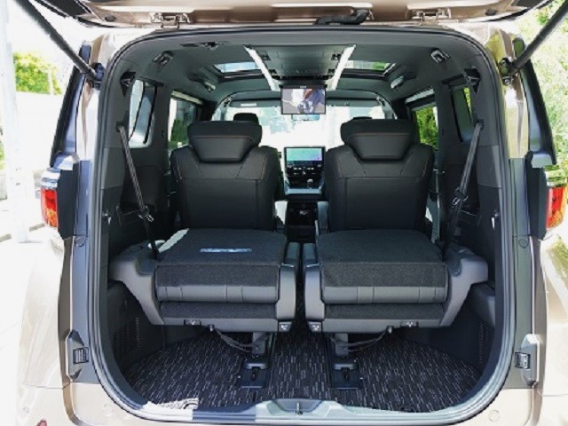 2024 Toyota Alphard Hybrid 2.5 Z Universal Step  Moonroof