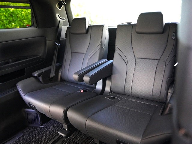 2024 Toyota Alphard Hybrid 2.5 Z Universal Step  Moonroof