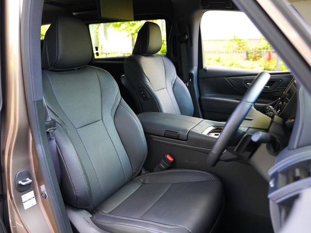 2024 Toyota Alphard Hybrid 2.5 Z Universal Step  Moonroof