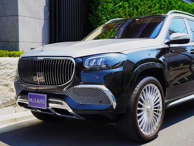 2023 Mercedes-Maybach GLS 600 4Matic (ISG equipped model) 4WD Rear-entry panoramic roof