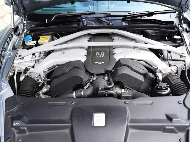 2014 Aston Martin DB9 Touchtronic 2 carbon ceramic brakes