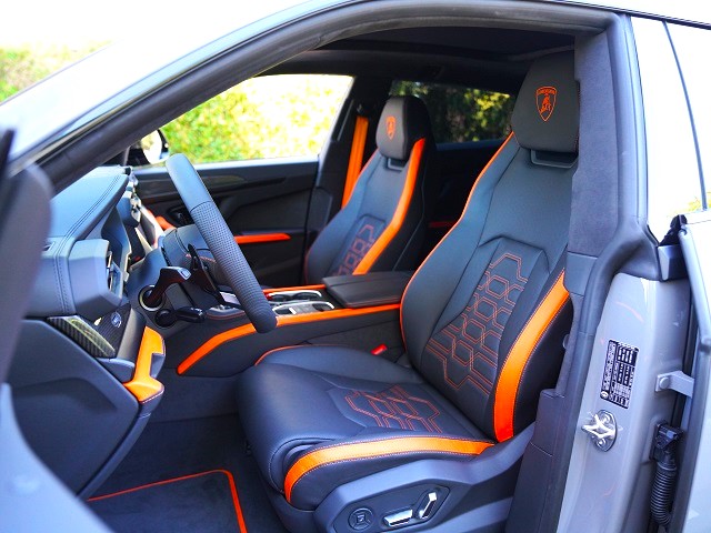 2025 Lamborghini Urus SE 4.0  4WD 