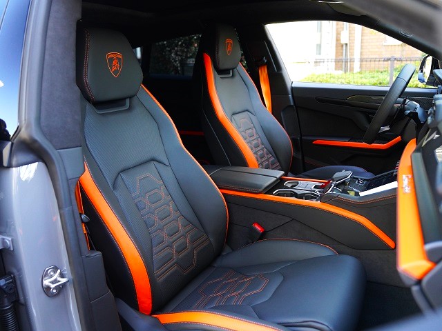 2025 Lamborghini Urus SE 4.0  4WD 