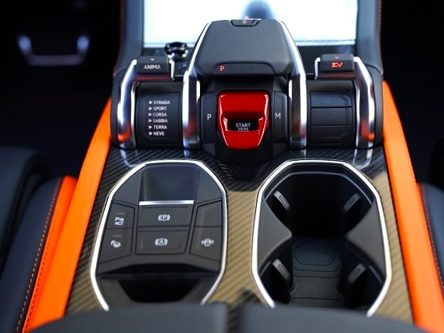 2025 Lamborghini Urus SE 4.0  4WD 