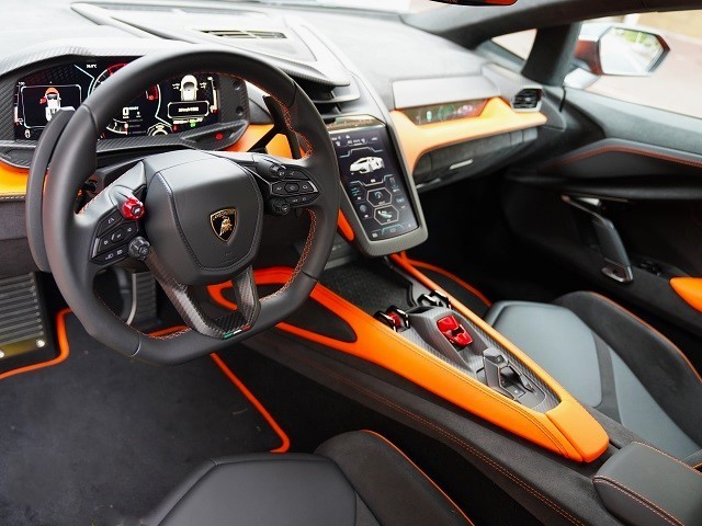 2024 Lamborghini Revuelto 6.5 V12 HPEV 4WD 