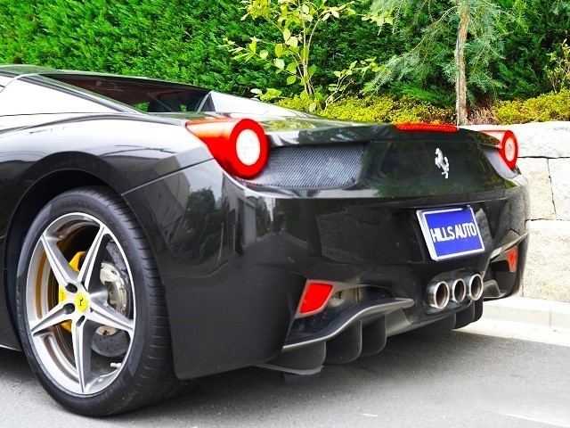 2013 Ferrari 458 Spider  F1 DCT  Daytona Seat