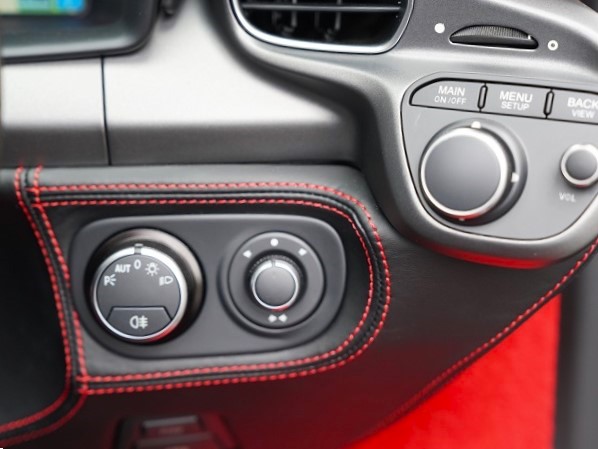 2013 Ferrari 458 Spider  F1 DCT  Daytona Seat