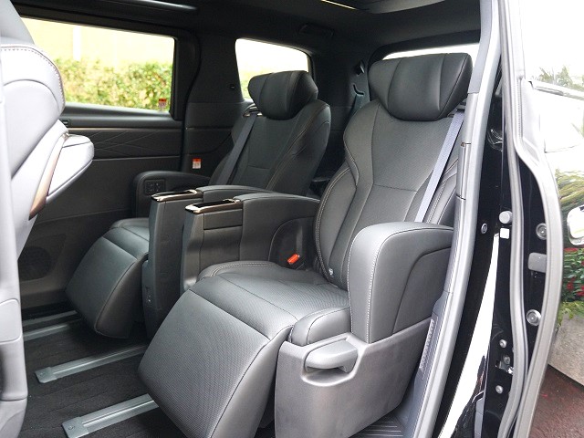 2024 Toyota Alphard 2.5 Z 