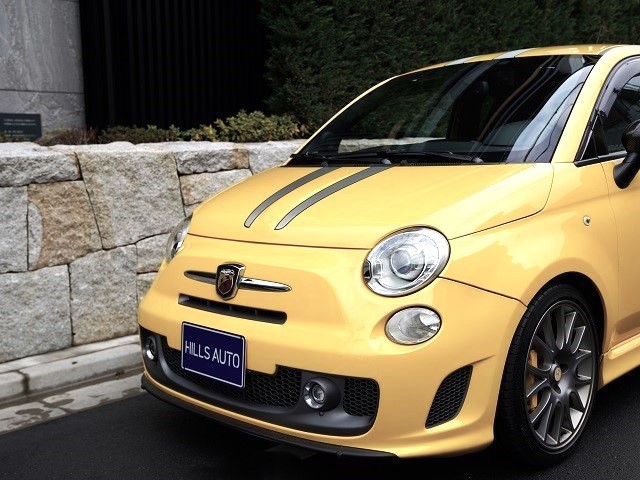 2011 ABARTH 695  Tributo Ferrari