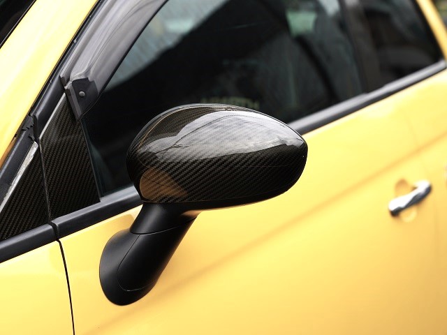 2011 ABARTH 695  Tributo Ferrari