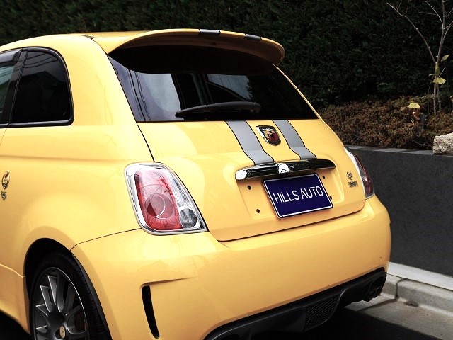 2011 ABARTH 695  Tributo Ferrari