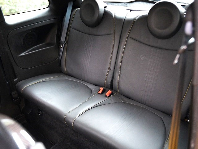 2011 ABARTH 695  Tributo Ferrari