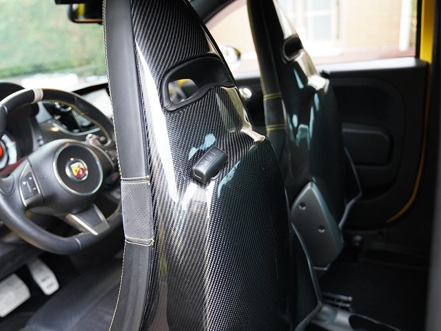 2011 ABARTH 695  Tributo Ferrari