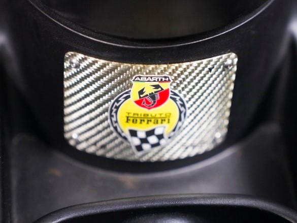 2011 ABARTH 695  Tributo Ferrari