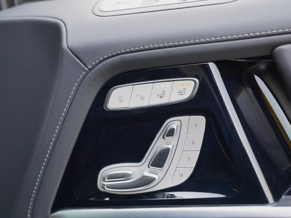 2023 Mercedes AMG G63  4WD Magno Night Black