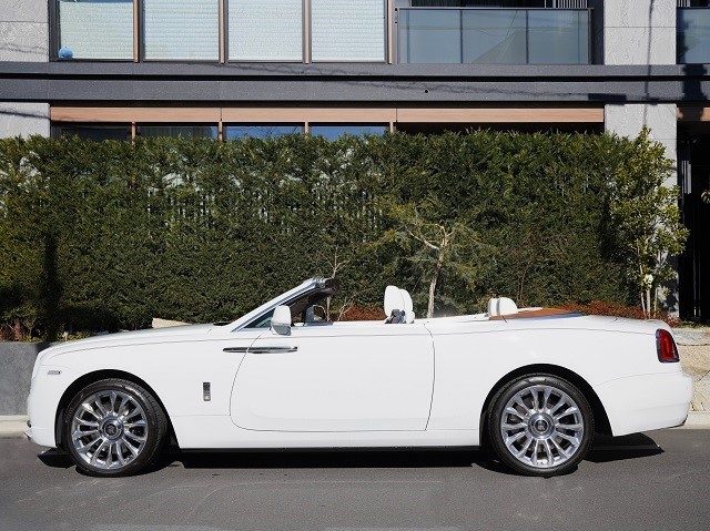 2018 Rolls-Royce Dawn 6.6 Bespoke Interior