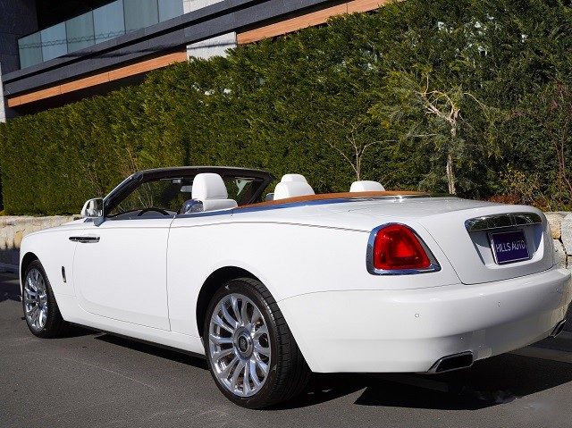 2018 Rolls-Royce Dawn 6.6 Bespoke Interior