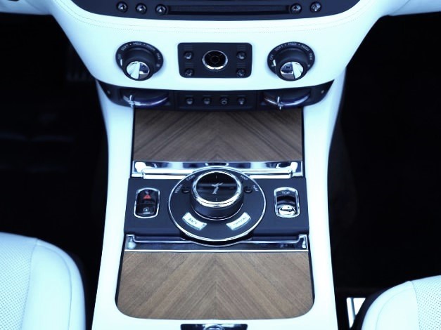 2018 Rolls-Royce Dawn 6.6 Bespoke Interior