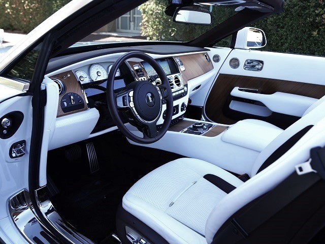 2018 Rolls-Royce Dawn 6.6 Bespoke Interior